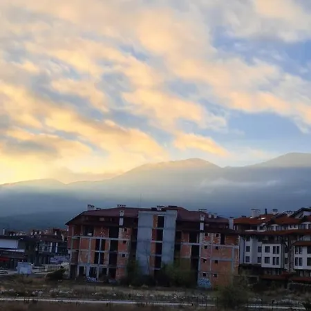 In Belvedere Club G205