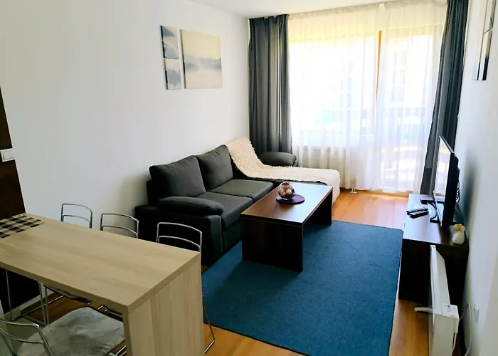 In Belvedere Club G205 *