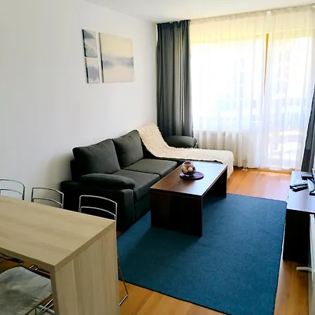 In Belvedere Club G205 *