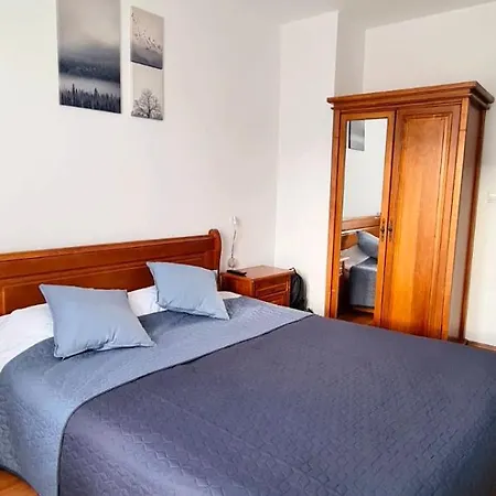 In Belvedere Club G205 * בנסקו