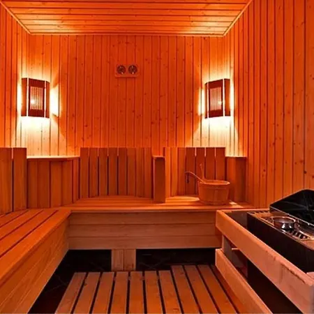 In Belvedere Club G205 * בנסקו