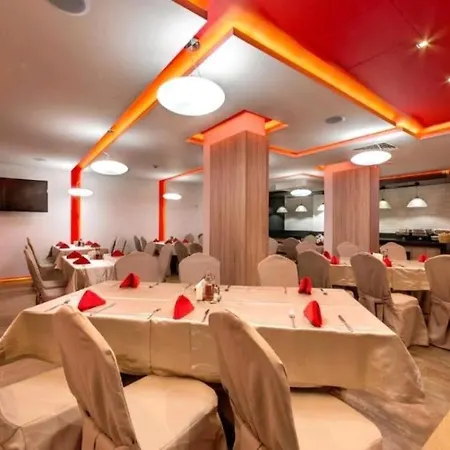 In Belvedere Club G205 * בנסקו