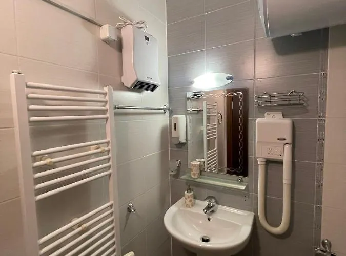 In Belvedere Club G205 公寓 *