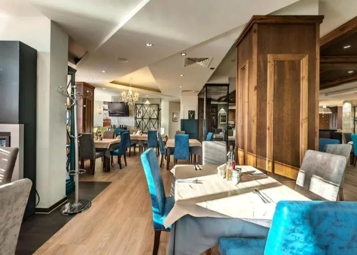 In Belvedere Club G205 班斯科